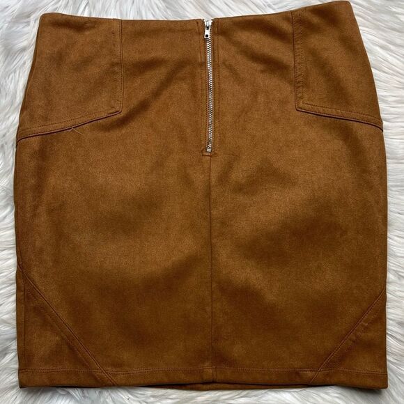 Mosaic & Co Suede Mini Skirt Brown Size Medium - Picture 2 of 4